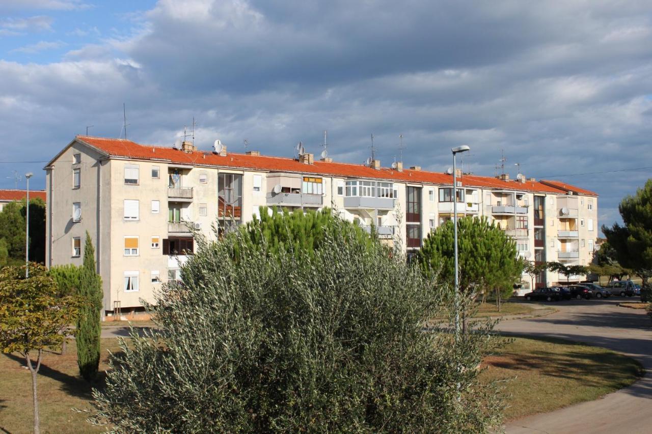 Apartments With A Parking Space Umag - 7057 Eksteriør billede